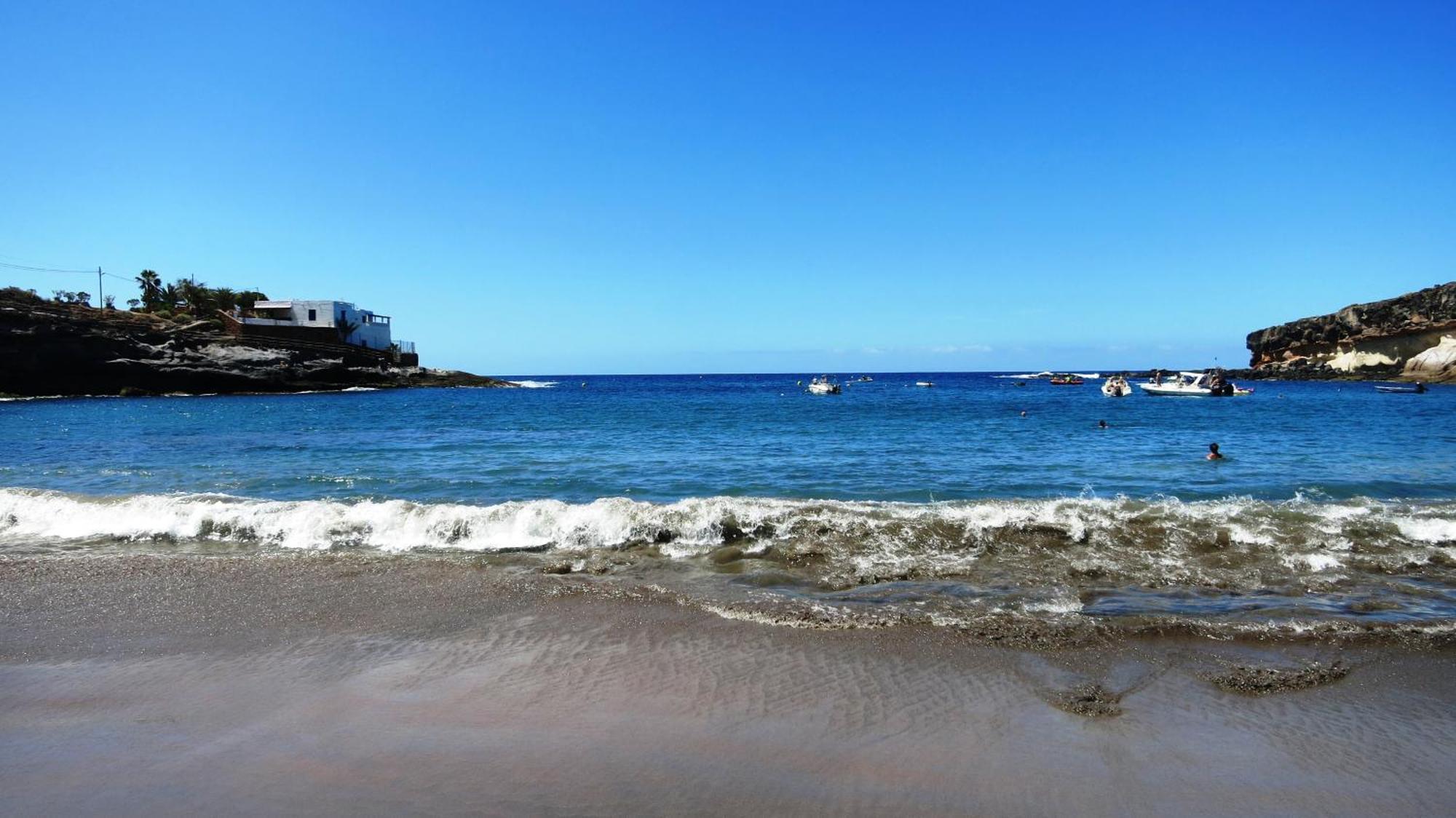 Blue Bay Paradise - Beach Front Apartment With Sea View Playa Paraiso  Kültér fotó