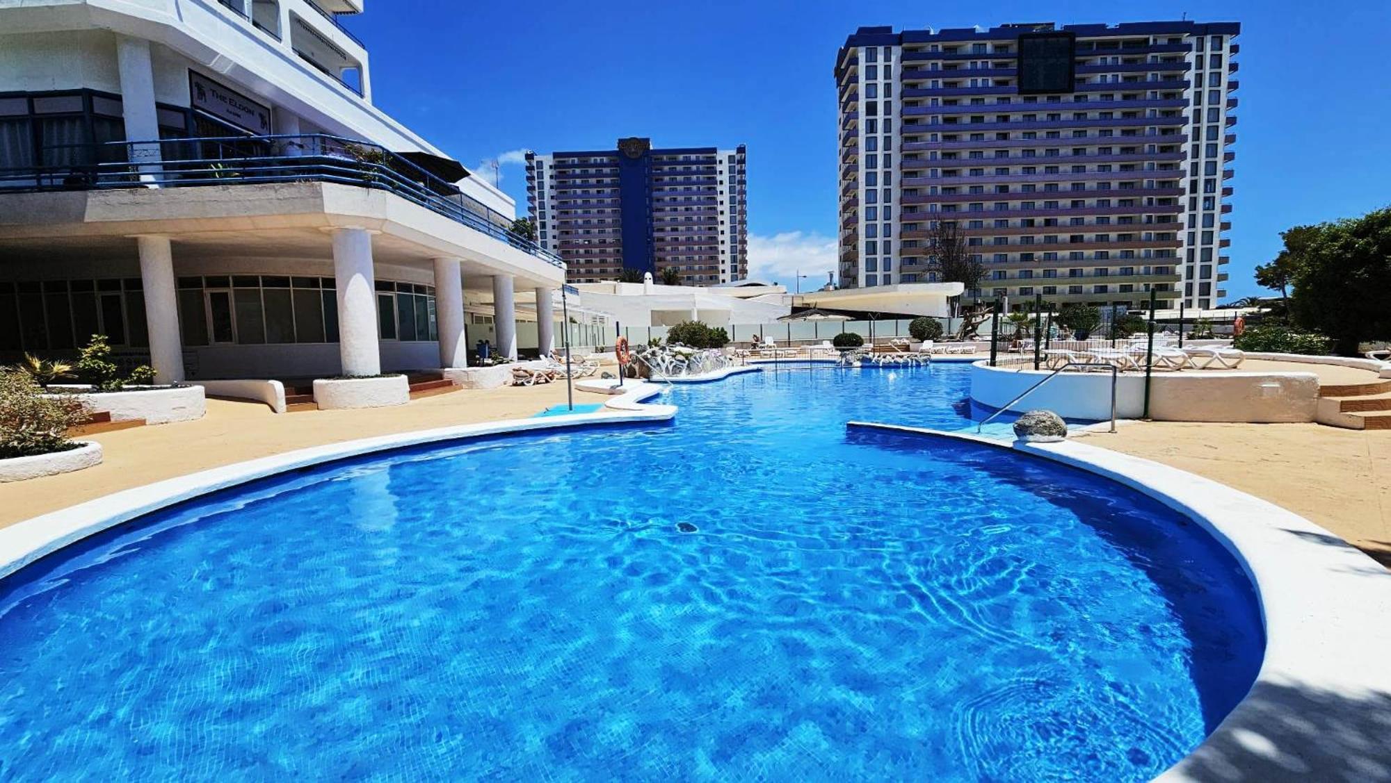 Blue Bay Paradise - Beach Front Apartment With Sea View Playa Paraiso  Kültér fotó